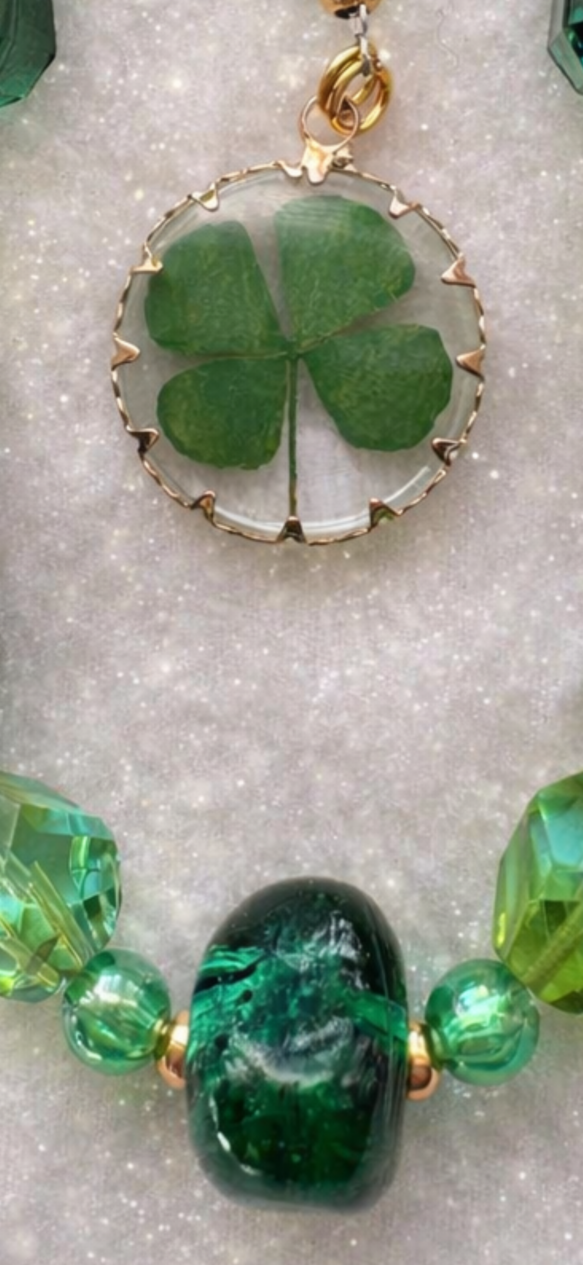 Emerald Luck ￼